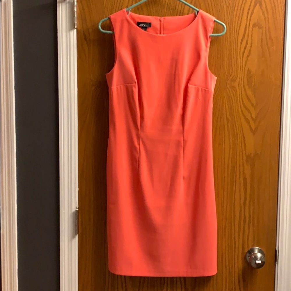 Coral dress, size 4